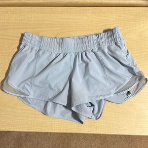 LULULEMON Hotty Hot Low-Rise Lined Short 2.5 (light blue)